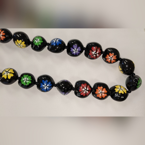 HAWAIIAN NUT BEAD RAINBOW COLORED TIE LONG NECKLACE - Picture 4 of 6